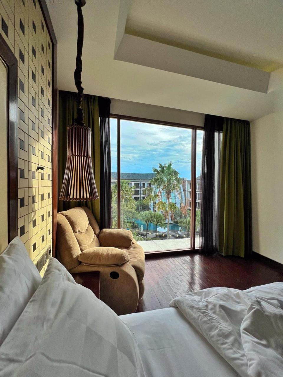 Golden Tulip Jineng Resort Bali Kuta  Exterior photo